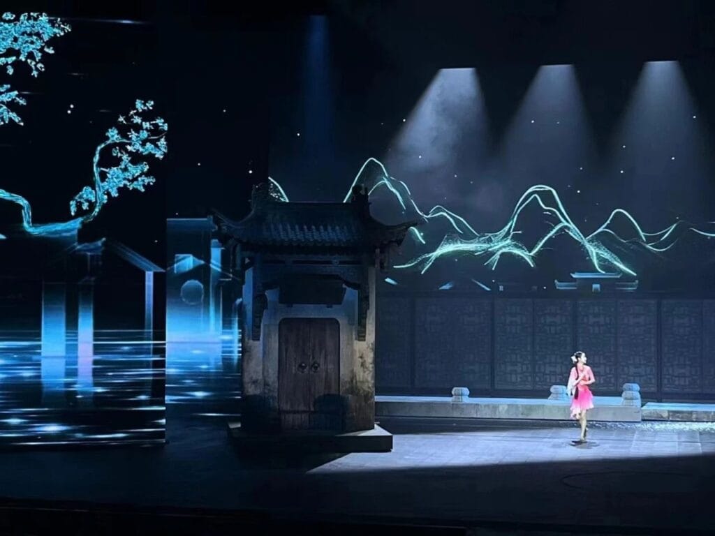 XMLITE 1000W Profile C10 Powers the Successful Premiere of "Hui Show"
